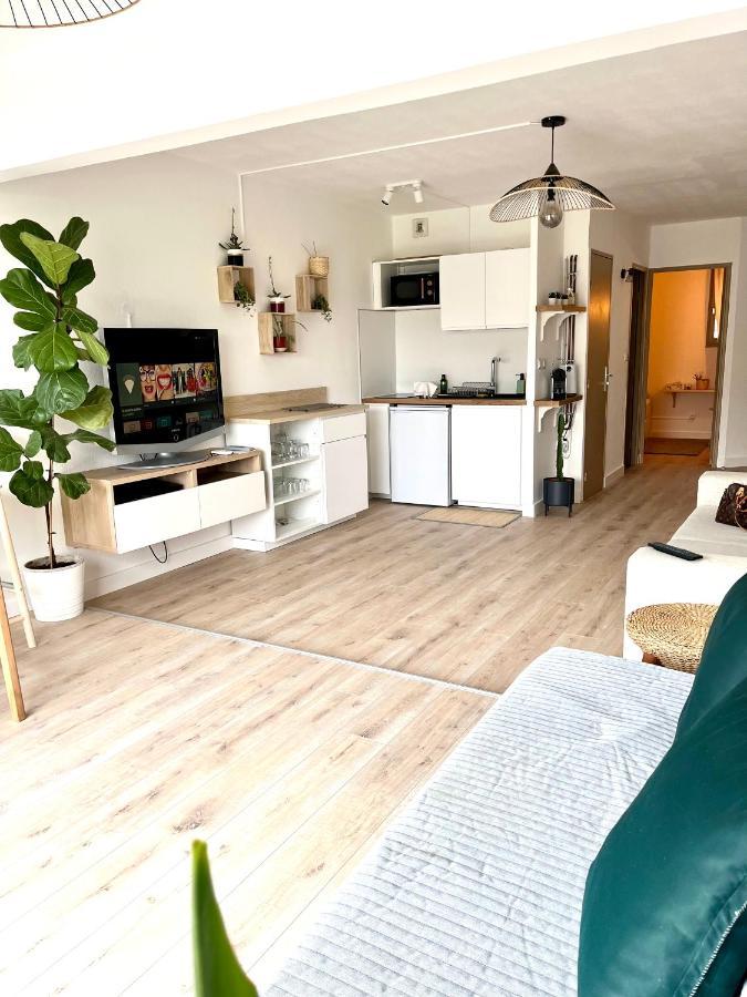 Le Sud Plage Et Piscine Gassin Kültér fotó
